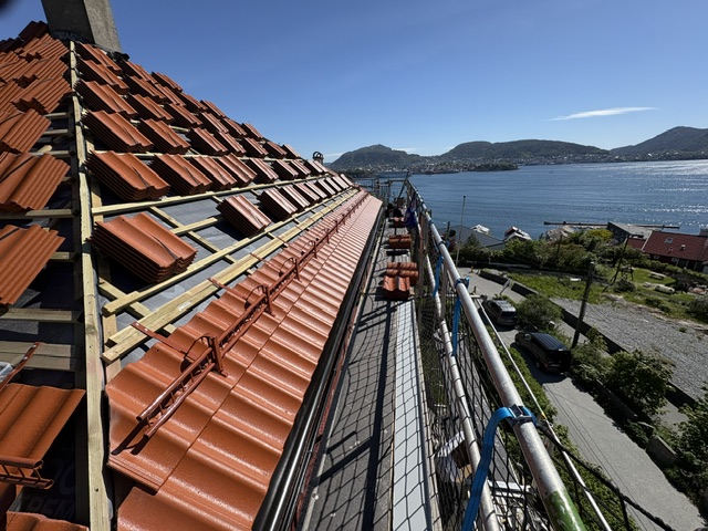 Taktekking i Bergen — Altena Services